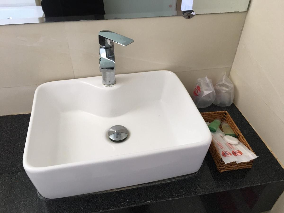 Khach San Hiep Yen Hotel Tuy Hoa Luaran gambar